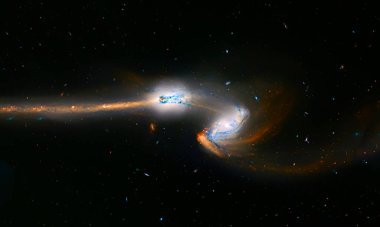 Çarpışan galaksiler, süpernova çekirdek pulsar nötron yıldızı. Bu görüntünün elementleri NASA tarafından döşenmiştir. Alınan resim. 