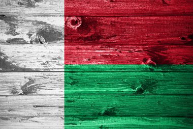 Madagaskar bayrağı ahşap arka planda tahta bayraklar