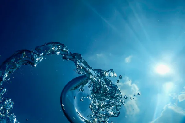Bolhas Subaquáticas Luz Solar Fundo Subaquático Bolhas Superfície Água — Fotografia de Stock