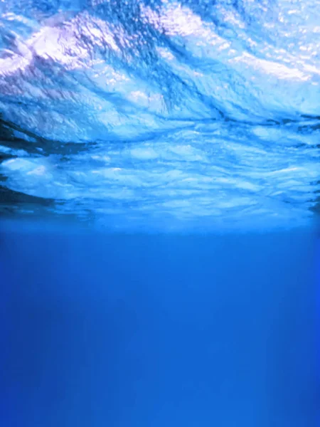 Podwodny Widok Powierzchnię Morza Podwodne Tło — Zdjęcie stockowe