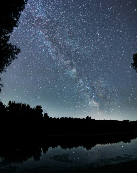 Via Lattea galassia bel cielo notturno — Foto Stock