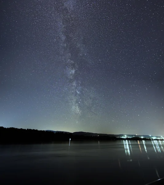 Melkweg mooie nachtelijke hemel — Stockfoto