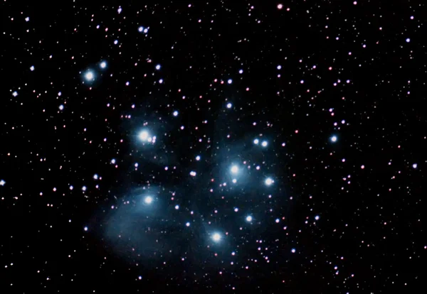 Pleiadi Famose Sette Sorelle Maia, Electra, Taygete, Alcyone, Celaeno, Sterope, Merope bellissimo cielo notturno — Foto Stock