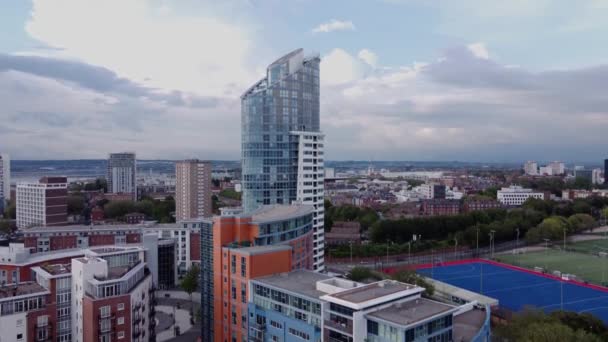 Gunwharf Quays Plaza Show Tower Gunwharf Quays Portsmouth Hampshire England — Stock video