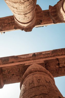 Deir el-Bahari ya da Dayr al-Bahri, Mısır 'ın başkenti Luxor' un batı kıyısında yer alan bir morg tapınağı ve mezar kompleksi.