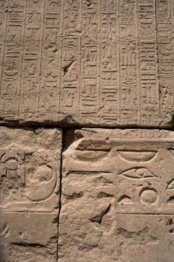 Deir el-Bahari ya da Dayr al-Bahri, Mısır 'ın başkenti Luxor' un batı kıyısında yer alan bir morg tapınağı ve mezar kompleksi.