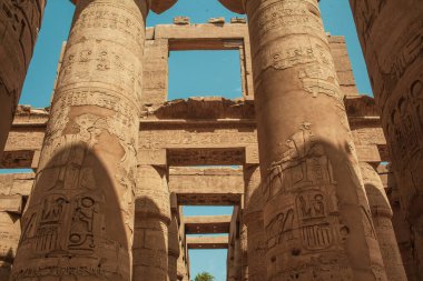 Deir el-Bahari ya da Dayr al-Bahri, Mısır 'ın başkenti Luxor' un batı kıyısında yer alan bir morg tapınağı ve mezar kompleksi.