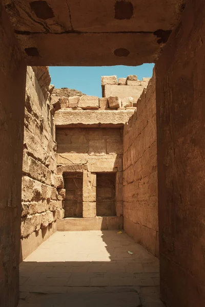 Deir el-Bahari ya da Dayr al-Bahri, Mısır 'ın başkenti Luxor' un batı kıyısında yer alan bir morg tapınağı ve mezar kompleksi.