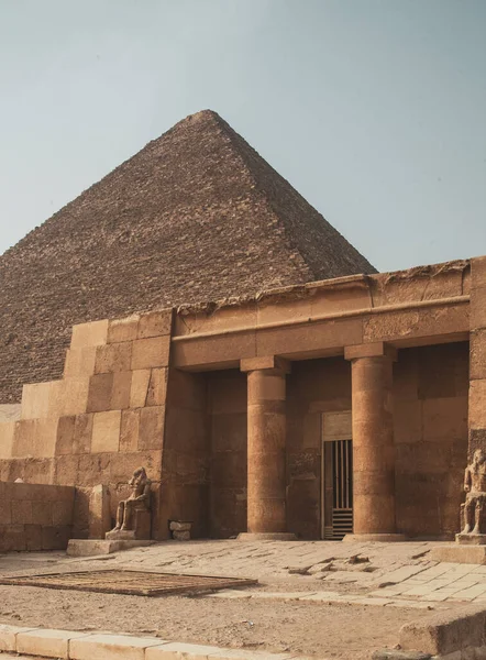 기자피라 Giza Pyramid Complex 네크로 폴리스 Giza Necropolis 이집트의 카이로에 — 스톡 사진