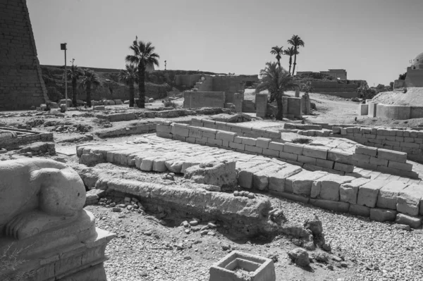 Deir Bahari Deir Bahri Complejo Templos Mortuorios Tumbas Situado Orilla —  Fotos de Stock