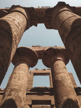 Deir el-Bahari ya da Dayr al-Bahri, Mısır 'ın başkenti Luxor' un batı kıyısında yer alan bir morg tapınağı ve mezar kompleksi.