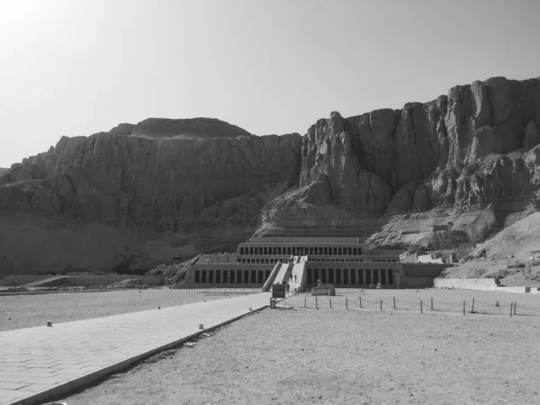 Храм Мертвих Хатшепсуті — стокове фото