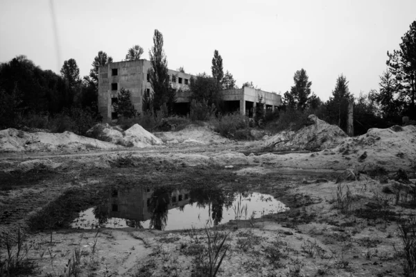 Eski Terk Edilmiş Bina Endüstriyel Fabrika — Stok fotoğraf