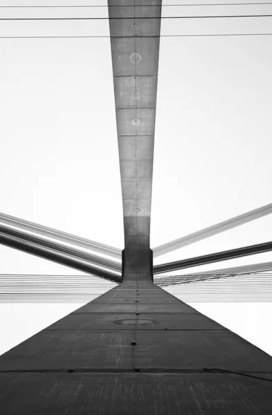 橋の黒と白の写真産業交通建築 — ストック写真