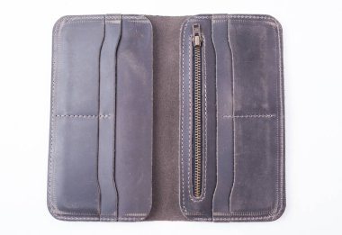 beyaz arka planda izole edilmiş deri cüzdan