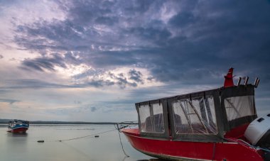 Benoa Körfezi Bali Endonezya 'da tekne