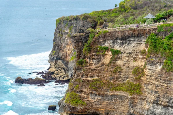 Uluwatu Tempel Klif Geconfronteerd Met Ruige Kust Uluwatu Bali Indonesië — Stockfoto