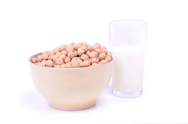 Зерно с молоком — стоковое фото