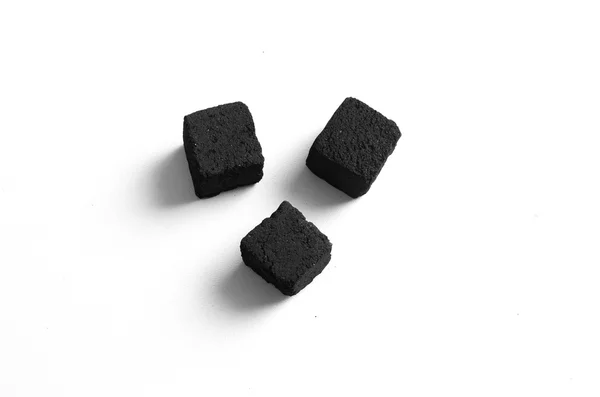 Bir lezzetli ve dumanlı nargile için aksesuarlar