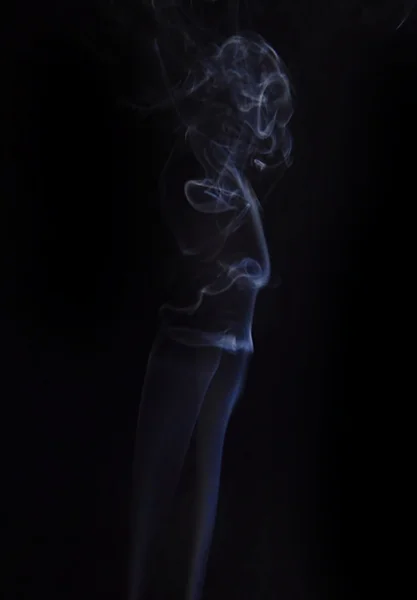 Vodní dýmky kouř na černém pozadí různé barvy — Stock fotografie