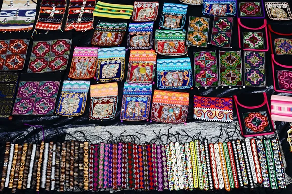 El sanatları, Hatıra Eşyası kabile.