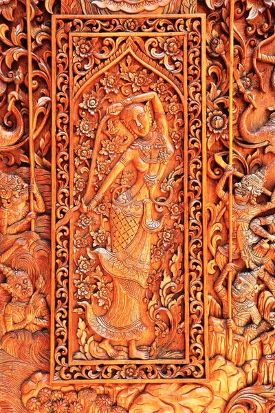 Buda de madera tallada hermosa —  Fotos de Stock