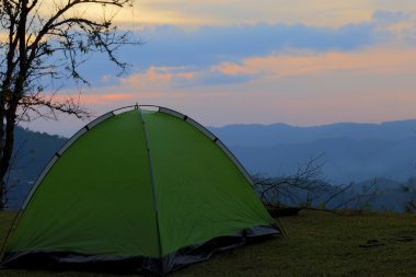 Dağ gökyüzü ciro