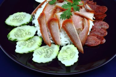 ile kavrulmuş domuz eti pilav