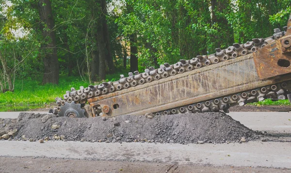 Bir büyük yol testere traktör gördüm — Stok fotoğraf