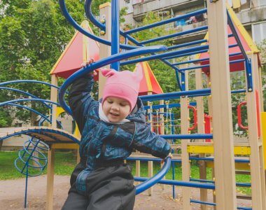 sarmal yay aşağı Bahçesi çocukta