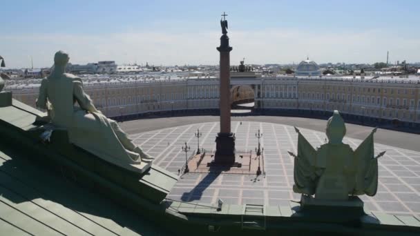 Η στήλη Alexander στην πλατεία Palace Αγία Πετρούπολη — Αρχείο Βίντεο