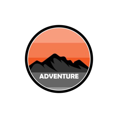 Basit dağ simgesi logo şablonu tasarım vektörü açık hava dağ tırmanışı