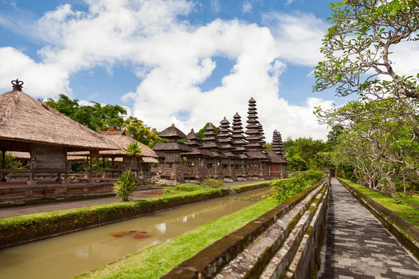 Taman Ayun Temple.Royal chrám Mengwi Empire se nachází v Mengwi, Badungském regency. Bali, Indonésie. — Stock fotografie