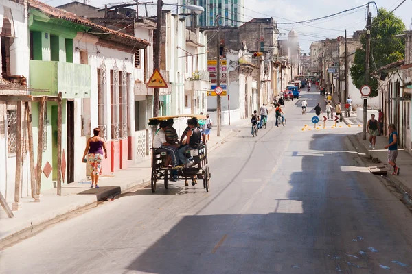 One of streets in colonial town of Matanzas, Cuba. — Stock Photo, Image