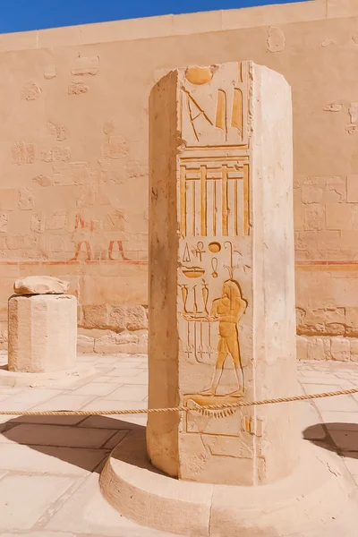 Mortuary temple of Hatshepsut in Deir el-Bahari. Egypt. — Stock Photo, Image