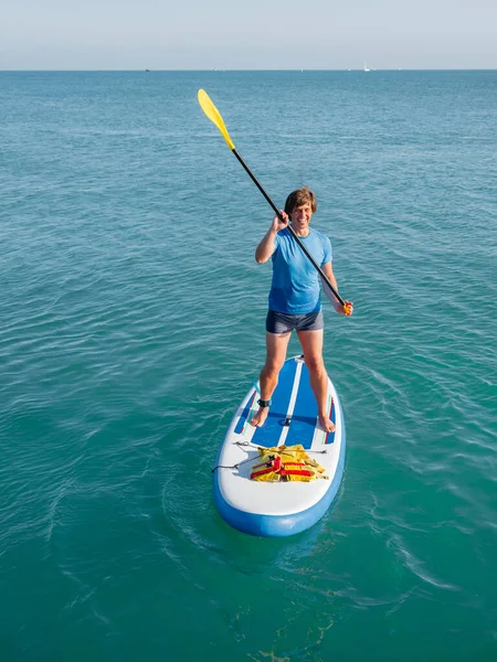 Гребной Постоялец Спортсмен Гребёт Доске Sup Surfing Активный Образ Жизни — стоковое фото