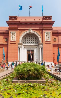 Cairo, Mısır - 11 Eylül 2008: The Egyptian Museum, Kahire, dünyanın en ünlü müzelerden biridir.
