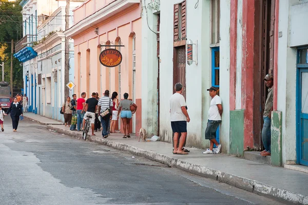MATANZAS, CUBA - February 5, 2008. One of streets in the center of colonial town of Matanzas, Cuba. — Stock Photo, Image