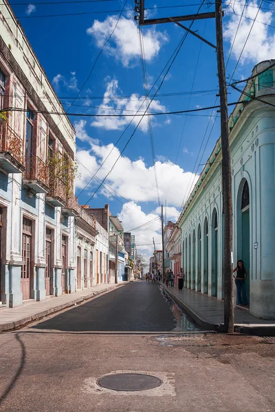 MATANZAS, CUBA - February 5, 2008. One of streets in the center of colonial town of Matanzas, Cuba. — Stock Photo, Image