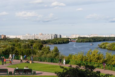 Moskova, Rusya - 16 Ağustos 2009. Gözlem Resepsiyon Kolomenskoye Park Panorama görüş.