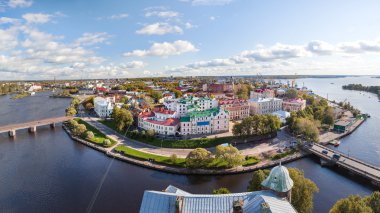 Eski şehir Vyborg kalenin (St.Olav Kulesi) gözlem güverteden Panorama görüntüsü. Vyborg, Rusya Federasyonu.