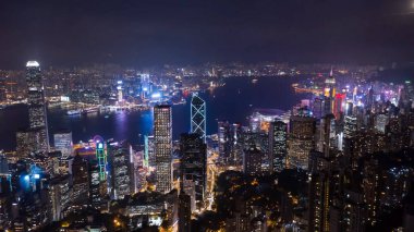 Yukarıdan bir şehir. Gece manzarası