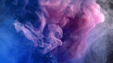 Soyutlama. Renkli dumanlar tütüyor