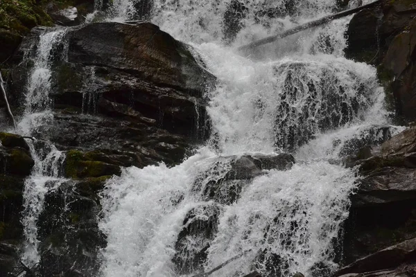 Cascata Shypot Transcarpathia Ucraniana — Fotografia de Stock