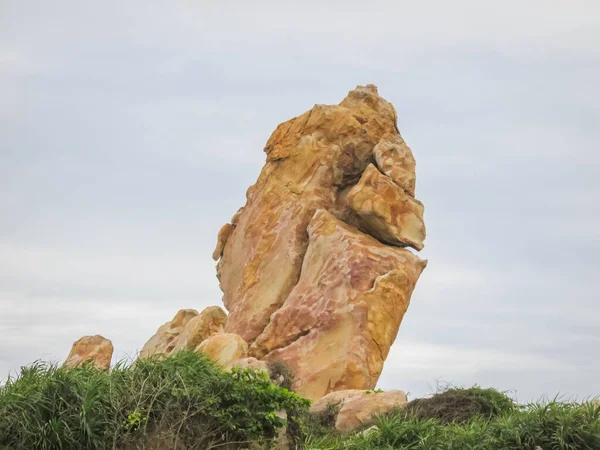 Gran Roca Granito Playa Cerca Del Faro Phan Thiet Binh — Foto de Stock