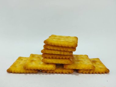 Fazladan beş kraker yığını