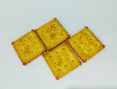 Beyaz Arkaplanda Dört Çıtır Kraker