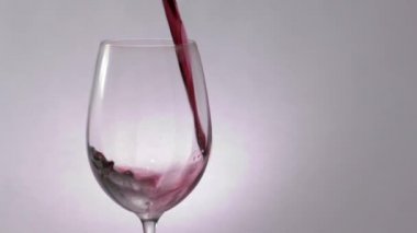 gegoten in glas wijn