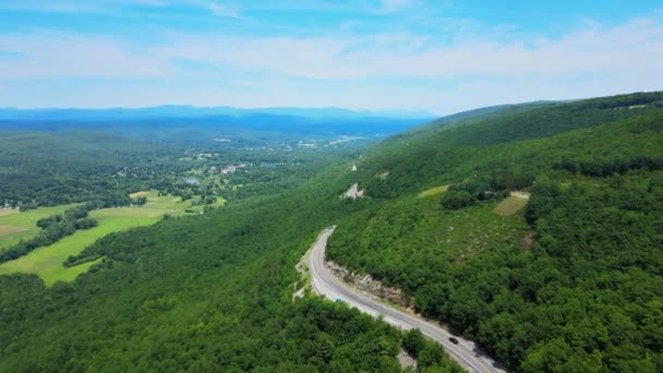 Aerial Drone Video Footage Scenic Mountain Highway Byway Appalachian Mountains — Vídeo de stock