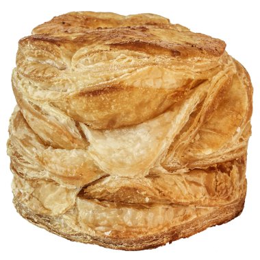 Beyaz arka plan üzerinde izole peynirli kruvasan puf böreği topuz